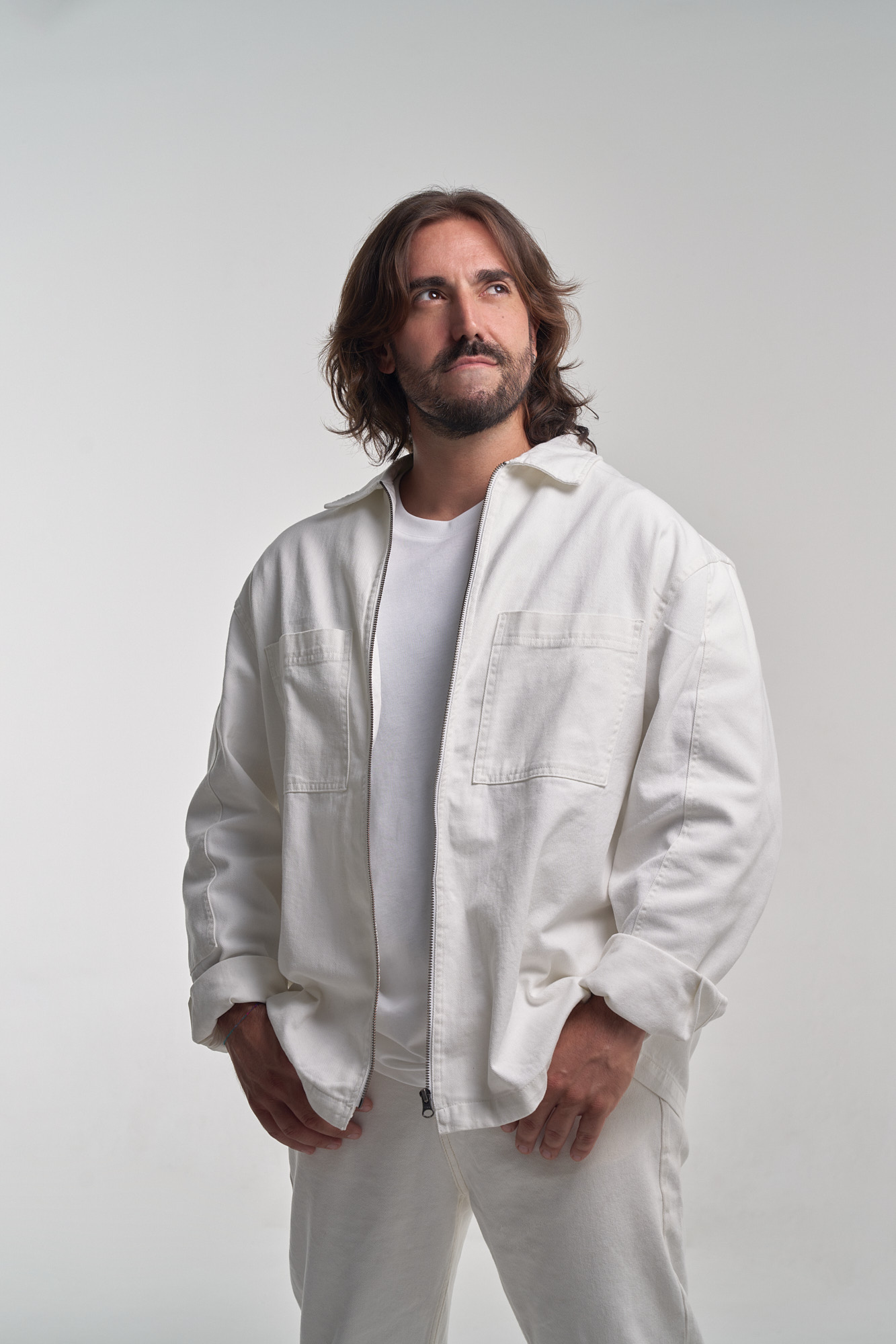 Fotografía del músico Andrés Suárez