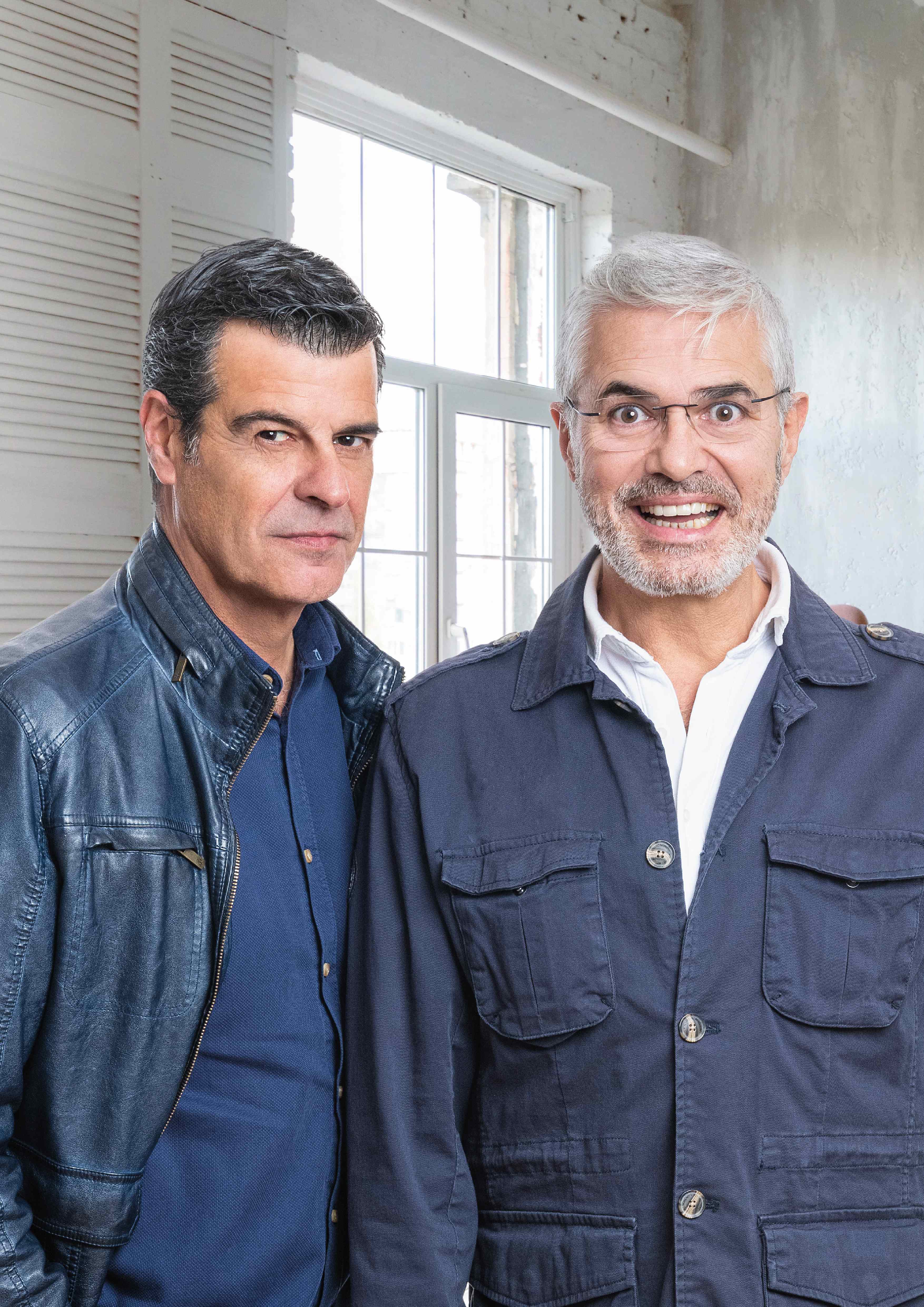 Fotografía del elenco de la obra de teatro Se alquila