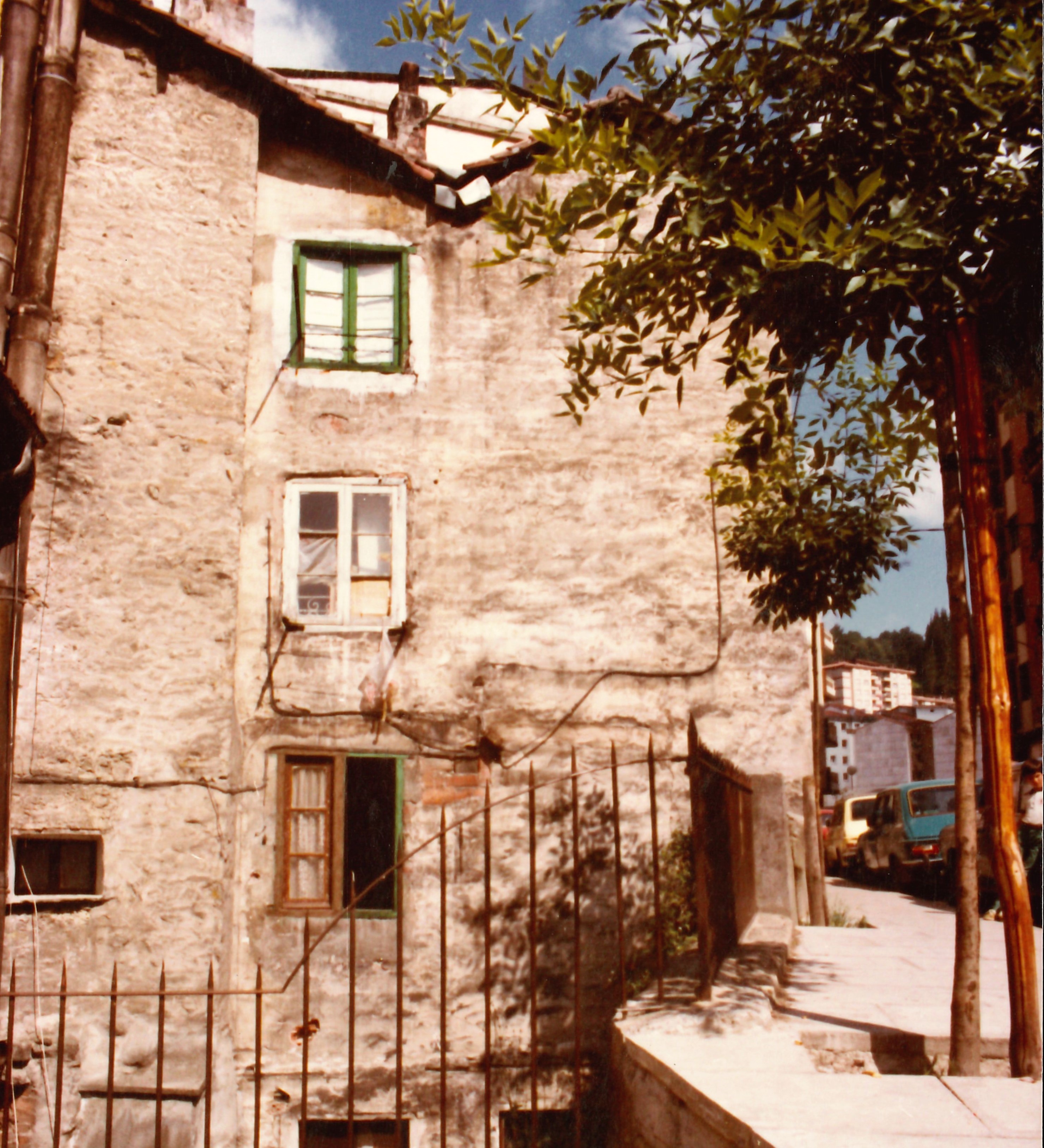 Edificio en la calle Goienkale (2). Eraikina Goienkale kalean Edificio en la calle Goienkale (2). Eraikina Goienkale kalean
