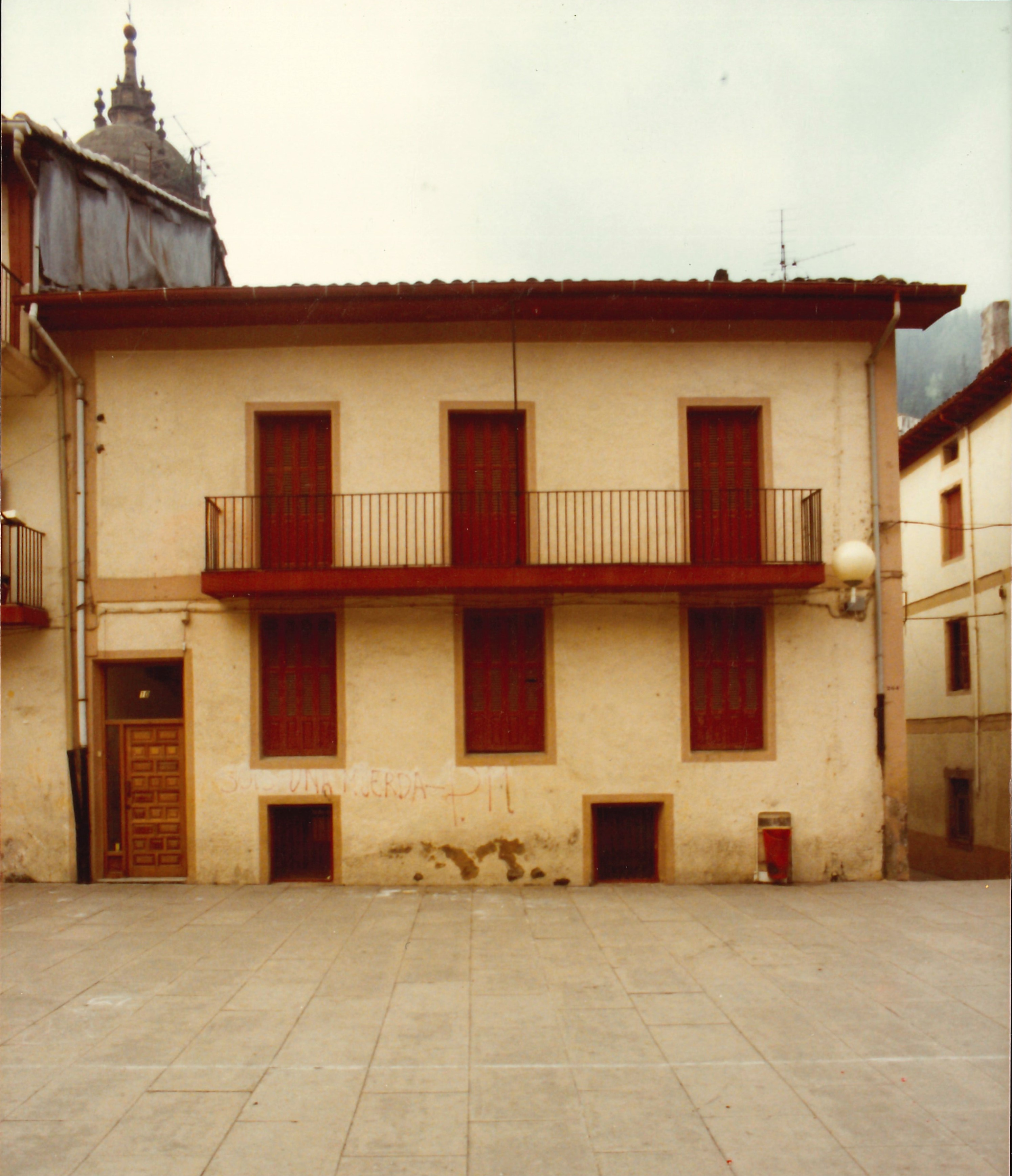Edificio en Plaza Cardenal Orbe. Eraikina Orbe Kardinal Plazan. Edificio en Plaza Cardenal Orbe. Eraikina Orbe Kardinal Plazan.