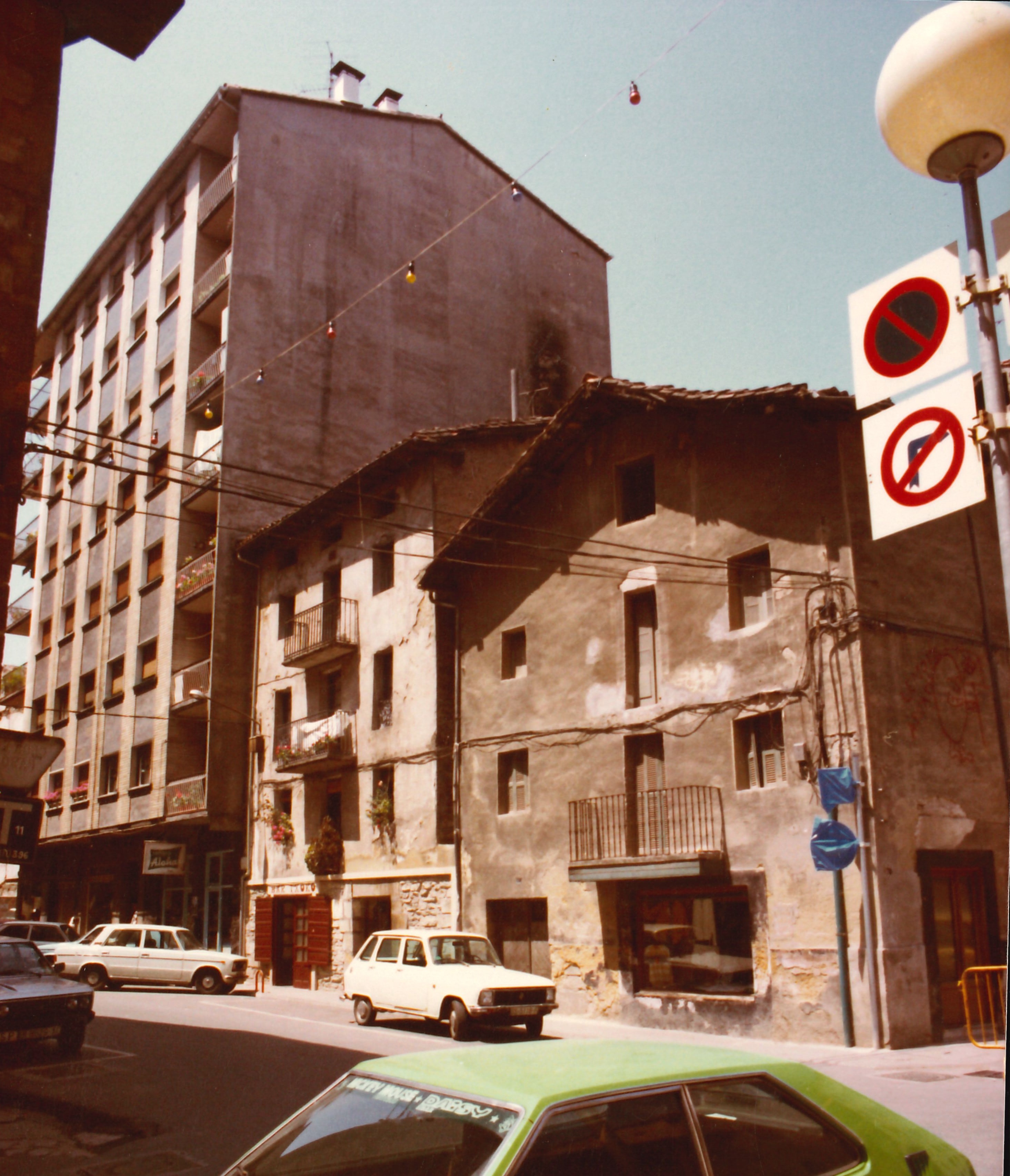 Erdikokale (antzinako Artekale) 1. zk. Pedromarianekoa (etxea). Erdikokale (antigua Artecalle) núm. 1 Pedromarianekoa (casa). Erdikokale (antzinako Artekale) 1. zk. Pedromarianekoa (etxea). Erdikokale (antigua Artecalle) núm. 1 Pedromarianekoa (casa).