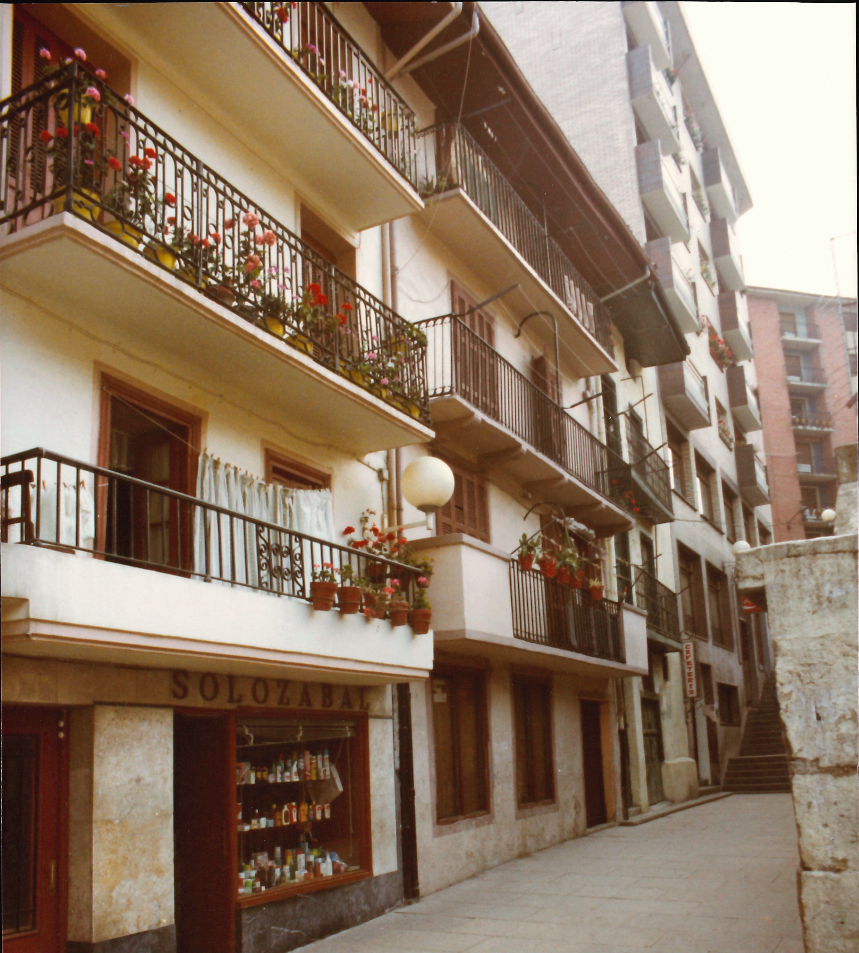 Goienkale kalea (gaur egungo Orbe Kardinal Plaza). Calle Goienakale (actualmente Plaza Cardenal Orbe). Goienkale kalea (gaur egungo Orbe Kardinal Plaza). Calle Goienakale (actualmente Plaza Cardenal Orbe).