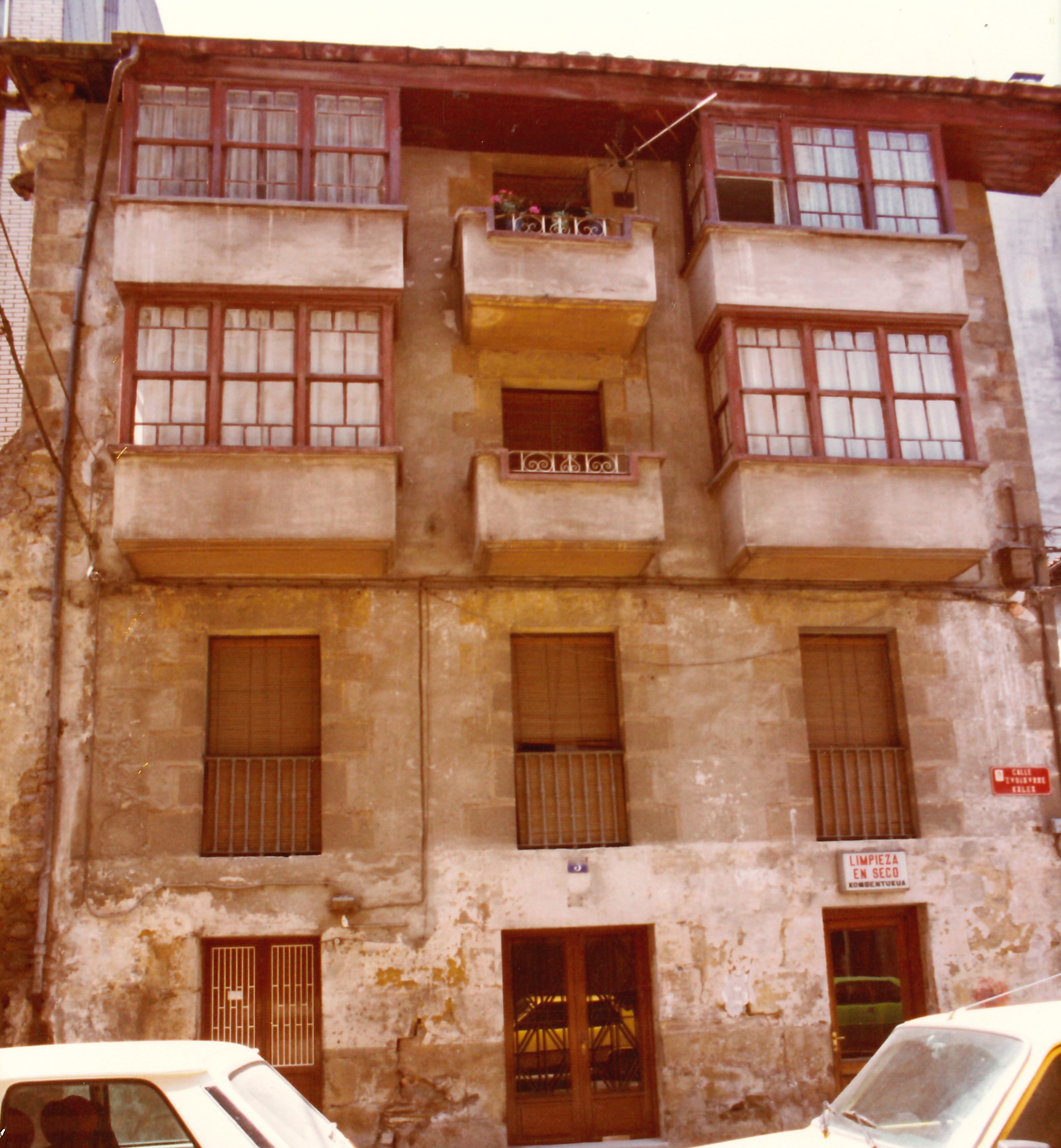 Konbentukoa eraikina, edificio. Zubiaurre kalea, calle Zubiaurre. Konbentukoa eraikina, edificio. Zubiaurre kalea, calle Zubiaurre.