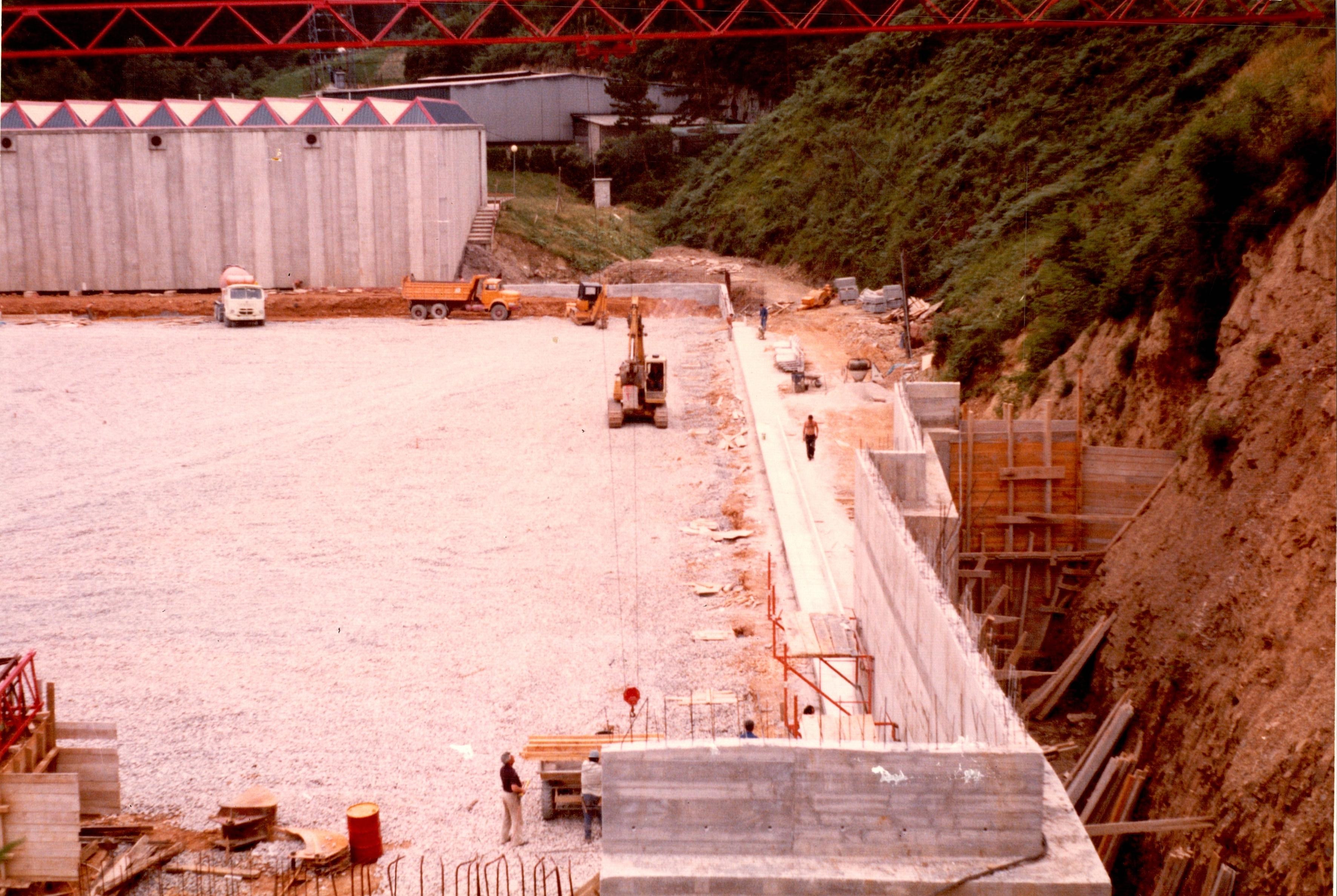 Obra campo de fútbol. Futbol-zelaiko obra Obra campo de fútbol. Futbol-zelaiko obra