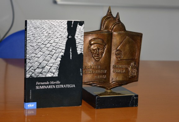 Liburua eta ikurra